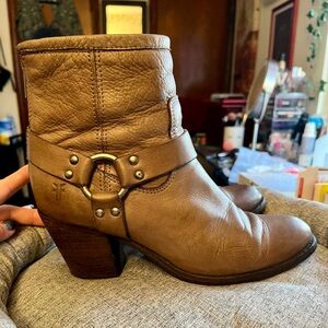 Frye Tabitha taupe grey Leather Harness Ankle Booties